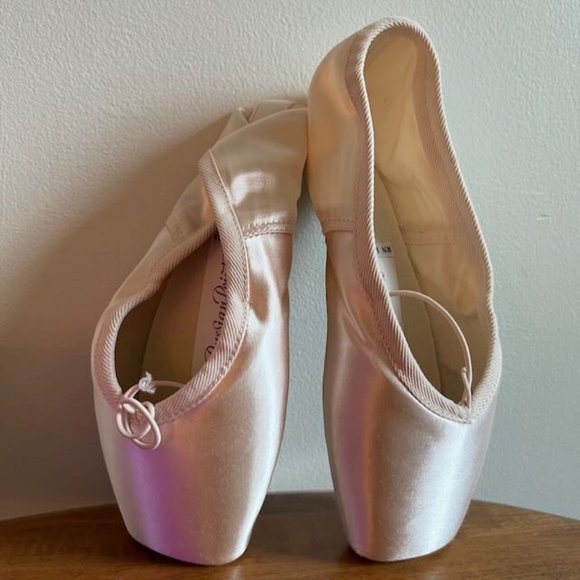 Russian Pointe Shoes - Pointe Shoes - Rubin 36 w6 v2 U-cut FH Pink